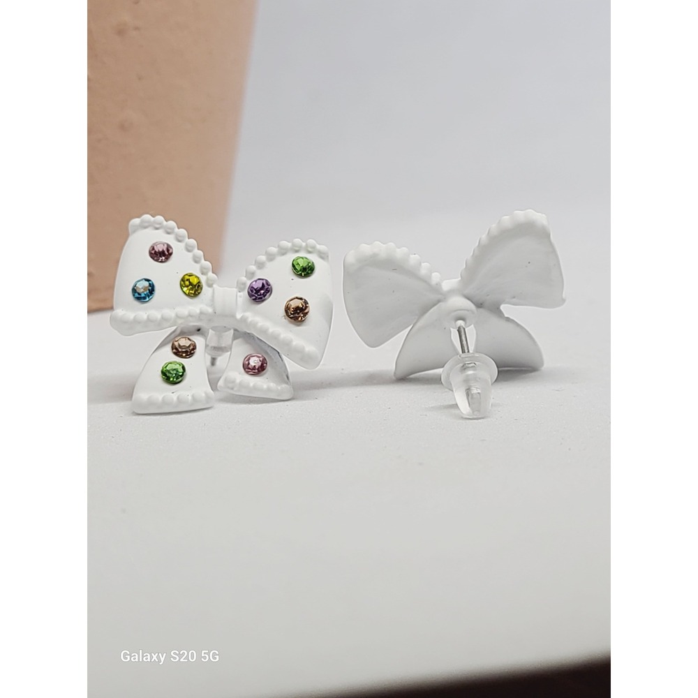White Enamel Bow Stud Earrings Multi Color Rhinestone Scalloped Ribbon Post Back - Picture 5 of 7